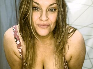 MindeeLarie's Latina live cam models Profile Image